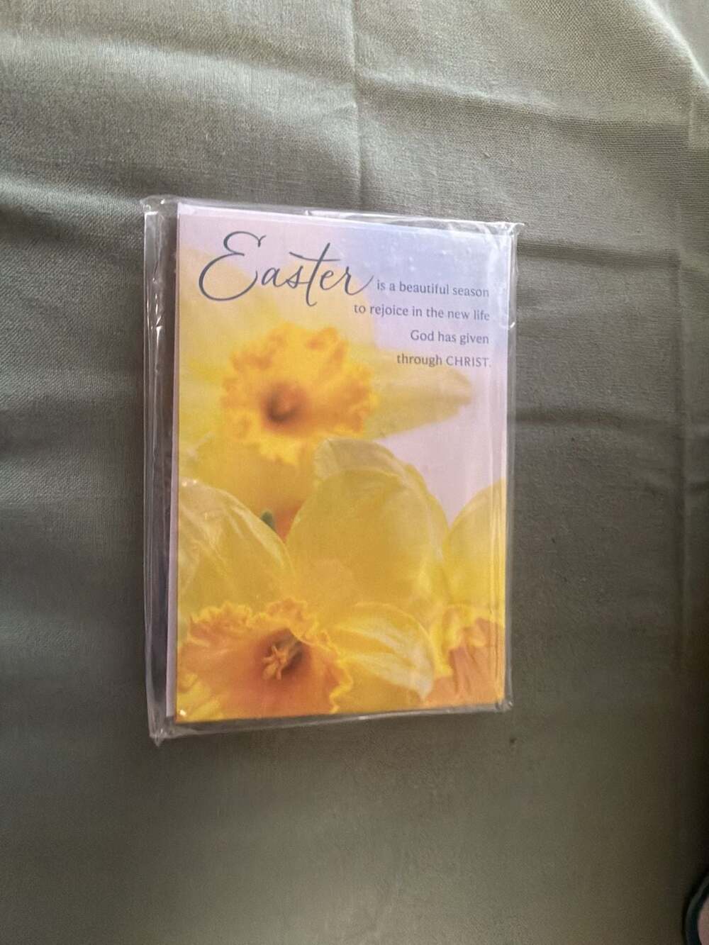 DaySpring Religious Easter Greeting Card Pack (8 Cards and Envelopes)